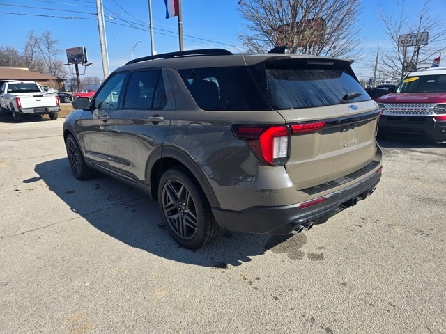 2026 Ford Explorer ST photo 4