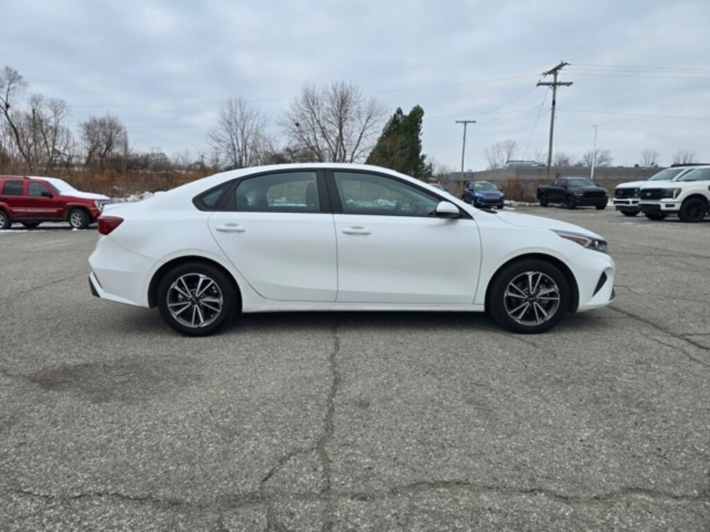 Used 2023 Kia Forte LXS Sedan