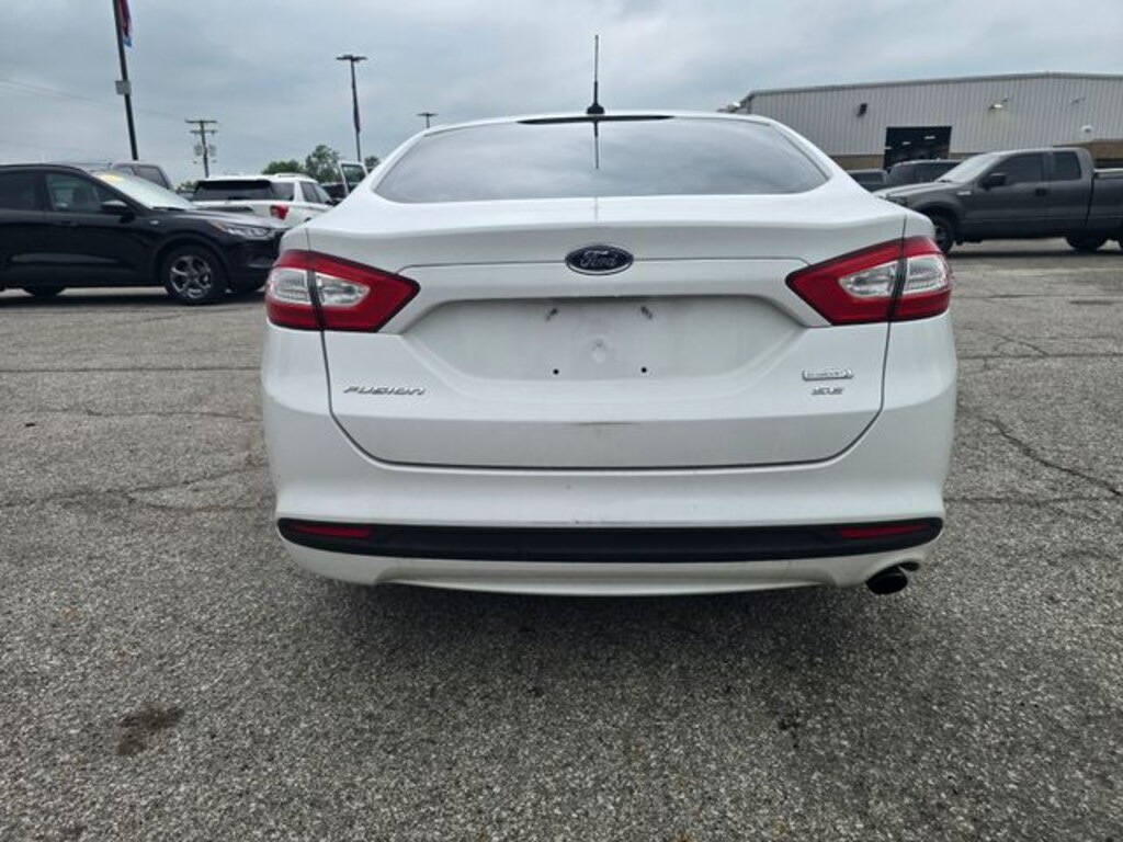 Used 2014 Ford Fusion SE Sedan