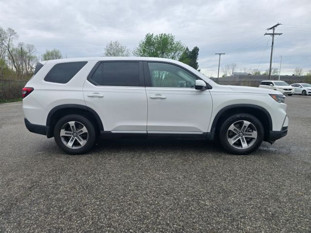 Used 2025 Honda Pilot EX-L SUV