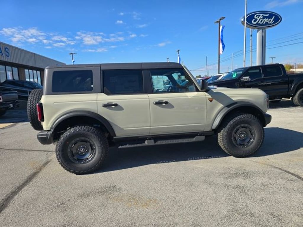 New 2025 Ford Bronco Badlands SUV