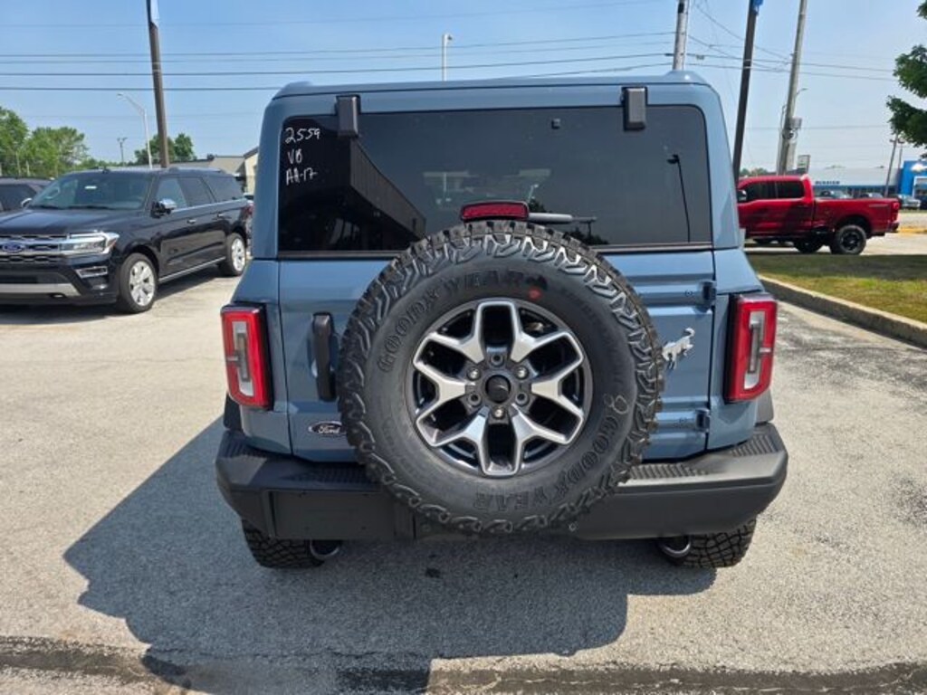 New 2025 Ford Bronco Badlands SUV