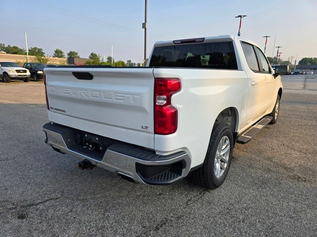 2019 Chevrolet Silverado 1500 LT photo 3