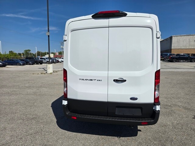 2025 Ford Transit photo 3