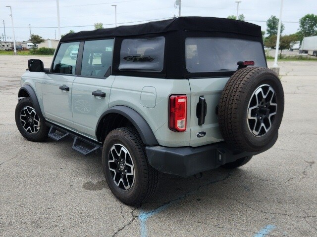 2022 Ford Bronco Base photo 3