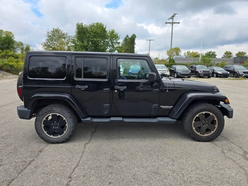 Used 2012 Jeep Wrangler Unlimited Sahara SUV