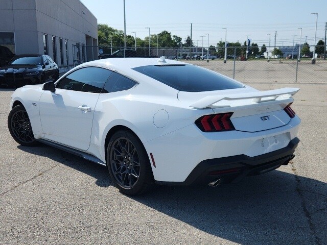 2024 Ford Mustang GT Premium photo 3