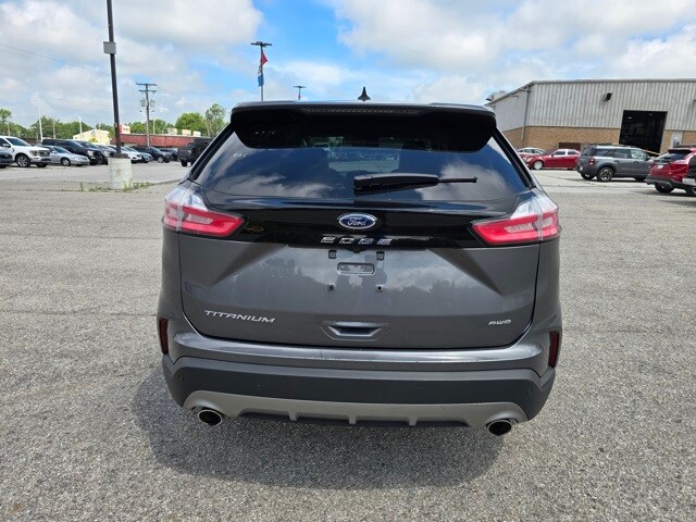 2024 Ford Edge Titanium photo 4