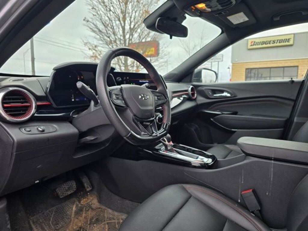 Used 2024 Chevrolet Trax 2RS SUV
