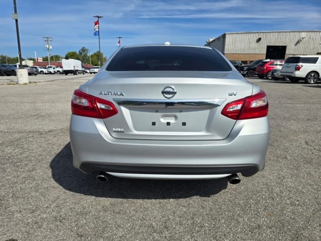 Used 2016 Nissan Altima 2.5 Sedan