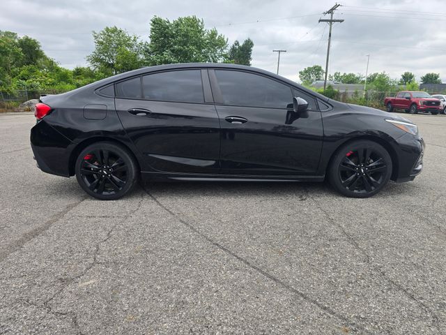 Used 2018 Chevrolet Cruze LT with VIN 1G1BE5SMXJ7147452 for sale in Fort Wayne, IN