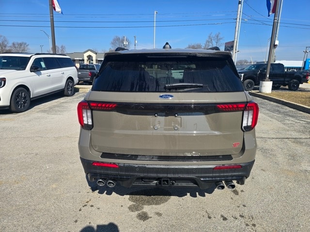 2026 Ford Explorer ST photo 3