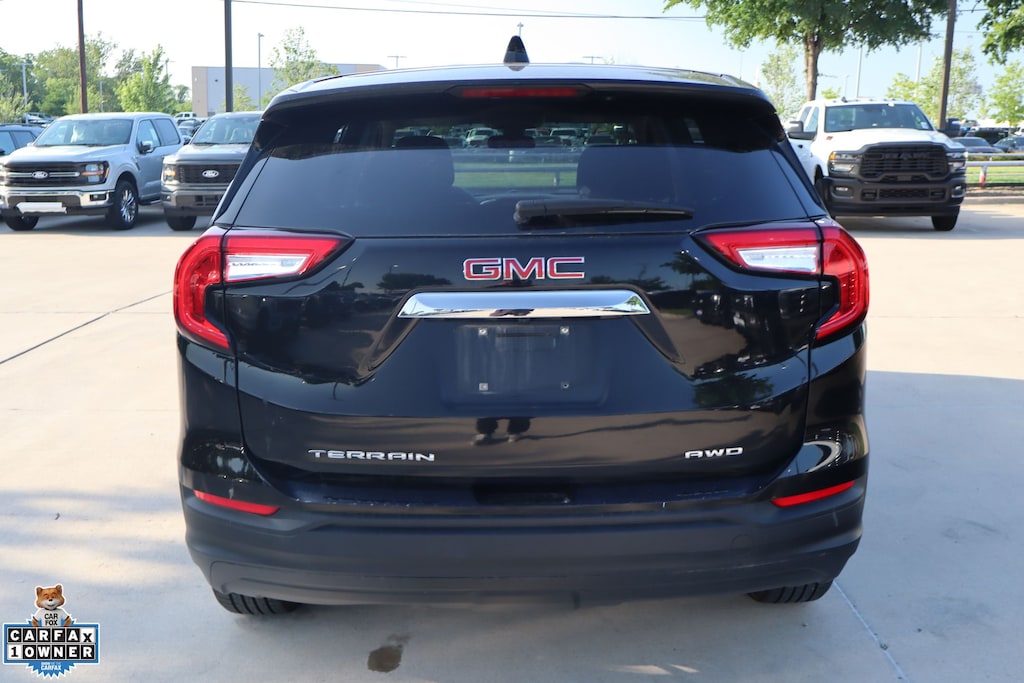 Used 2024 GMC Terrain SLE SUV