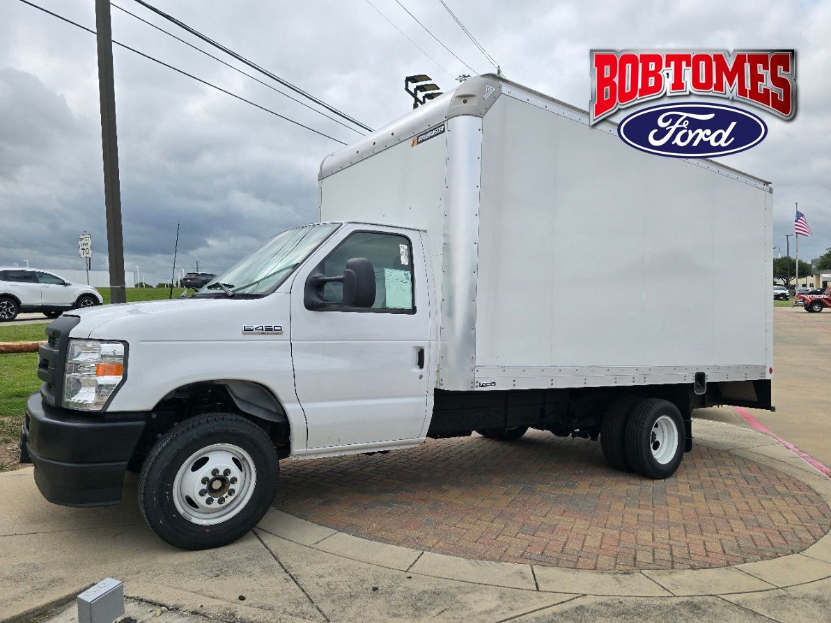 2026 Ford E-Series DRW E-450 Super Duty 158 in WB's photo