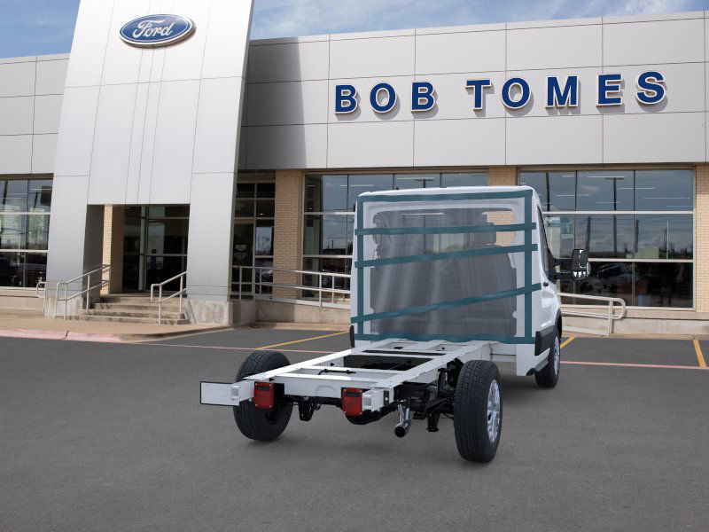 2025 Ford Transit Cutaway Base - Photo 17