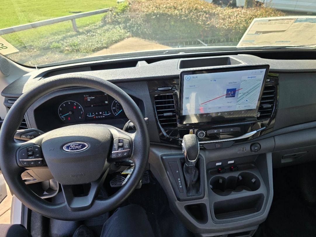 2025 Ford Transit Cutaway Base - Photo 9