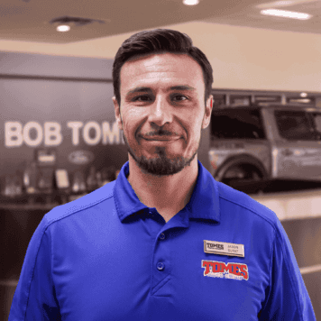 Staff member Jason Surat from ID_63f8f9