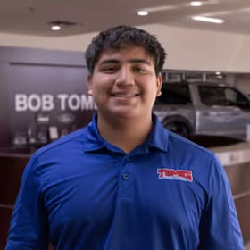 Staff member Damian Gonzalez from ID_63f8f9