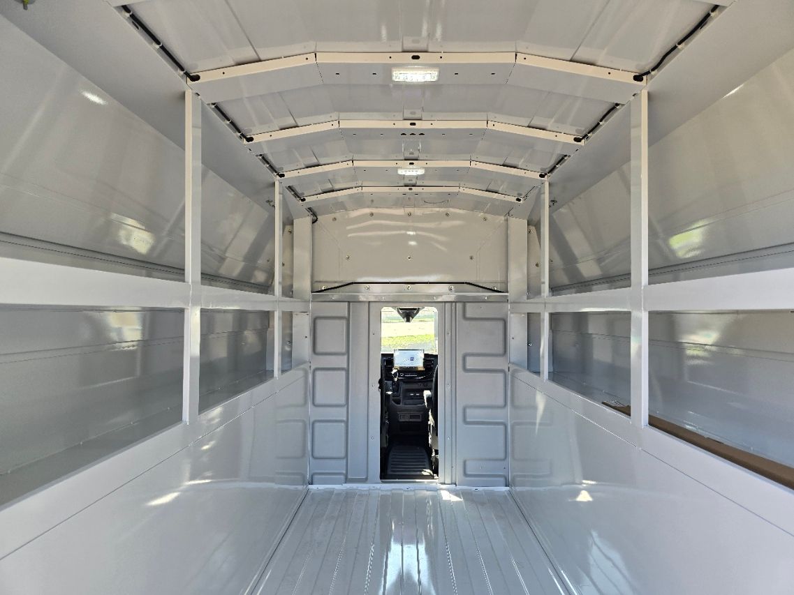 2025 Ford Transit Cutaway Base - Photo 6