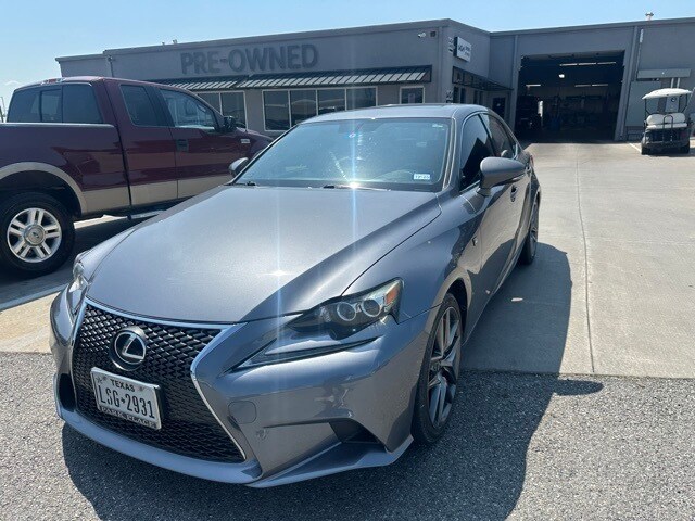 2016 Lexus IS 200t photo 2