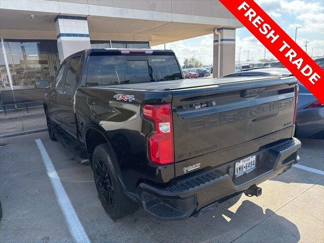 2023 Chevrolet Silverado 1500 RST photo 3