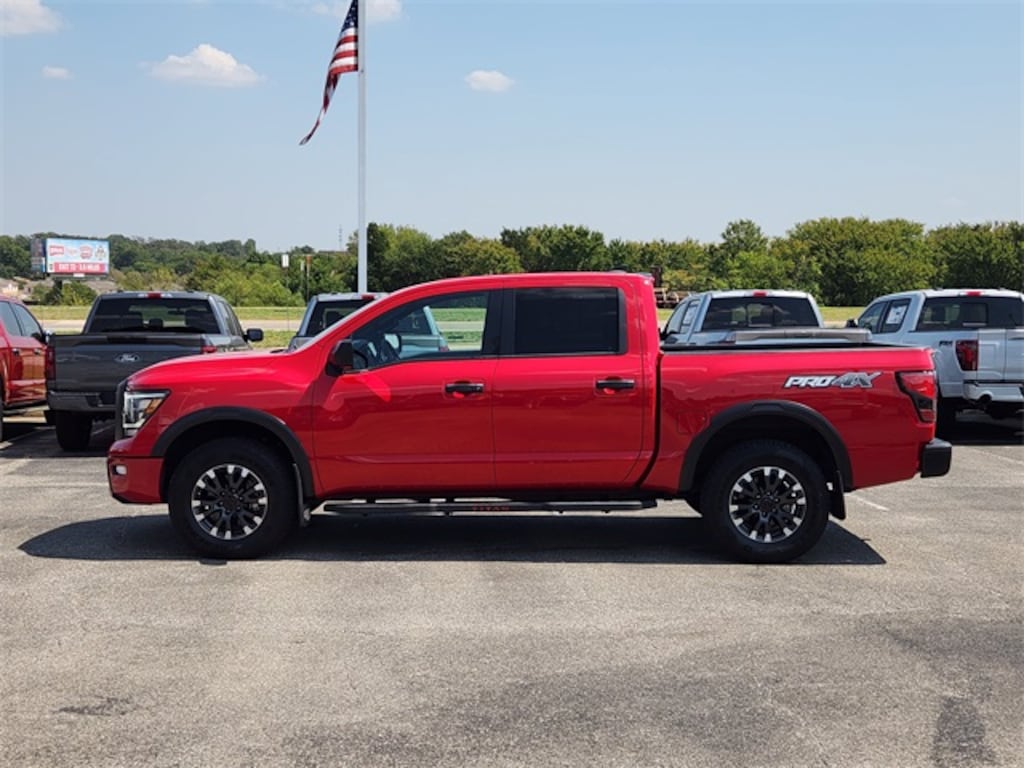 Used 2023 Nissan Titan PRO-4X Truck Crew Cab