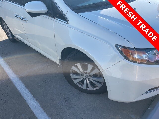 2016 Honda Odyssey EX-L photo 2