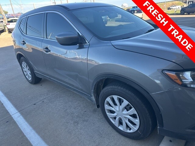 2016 Nissan Rogue S photo 3
