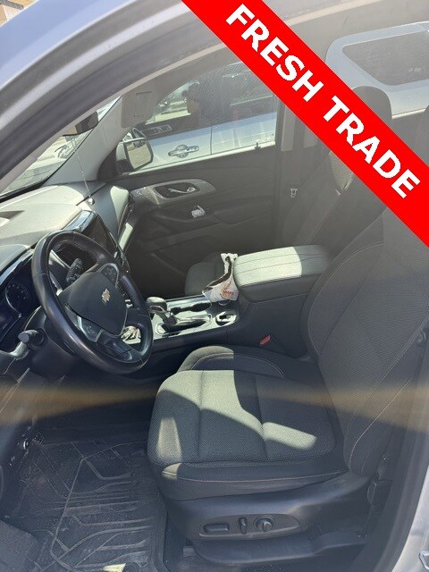 2021 Chevrolet Traverse Cloth 1LT photo 3