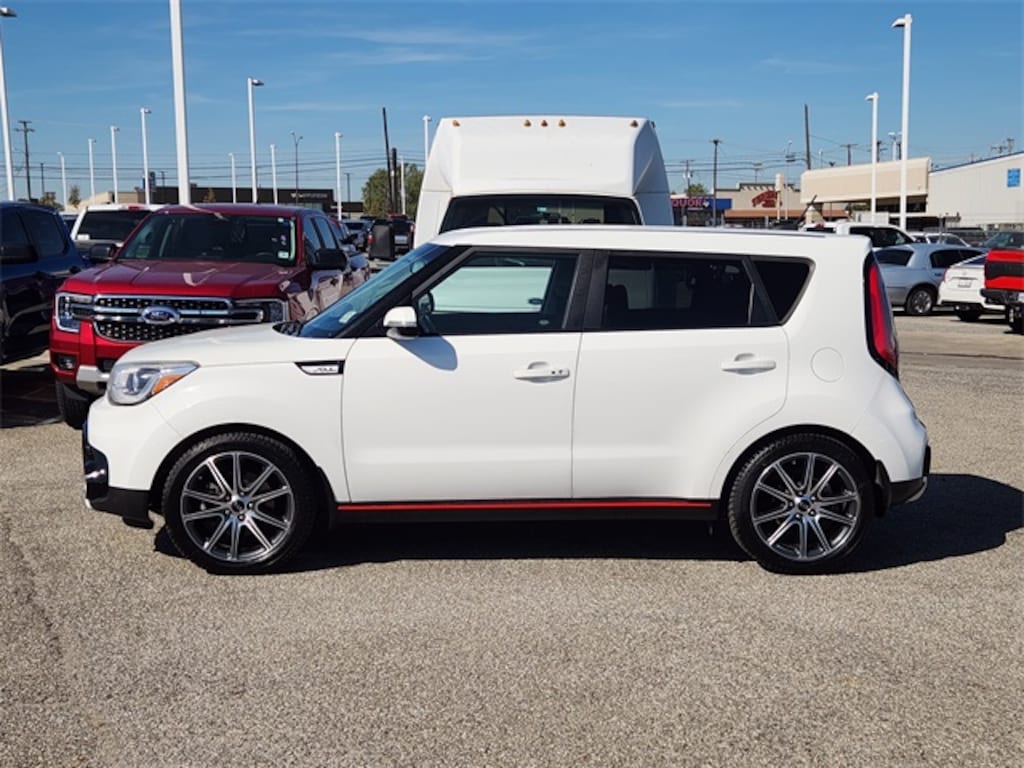 Used 2018 Kia Soul Exclaim Hatchback