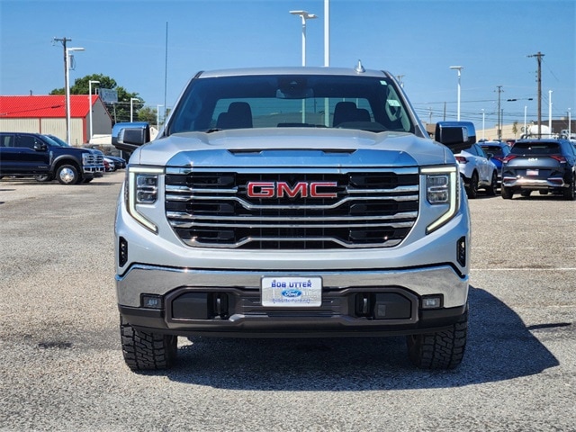 Used 2022 GMC Sierra 1500 SLT with VIN 1GTUUDED4NZ564682 for sale in Sherman, TX