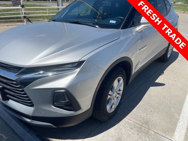 2020 Chevrolet Blazer 1LT photo 2