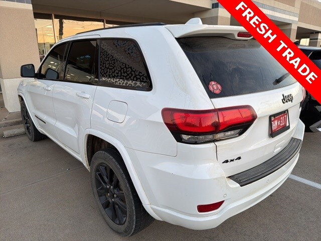 2018 Jeep Grand Cherokee Laredo photo 2