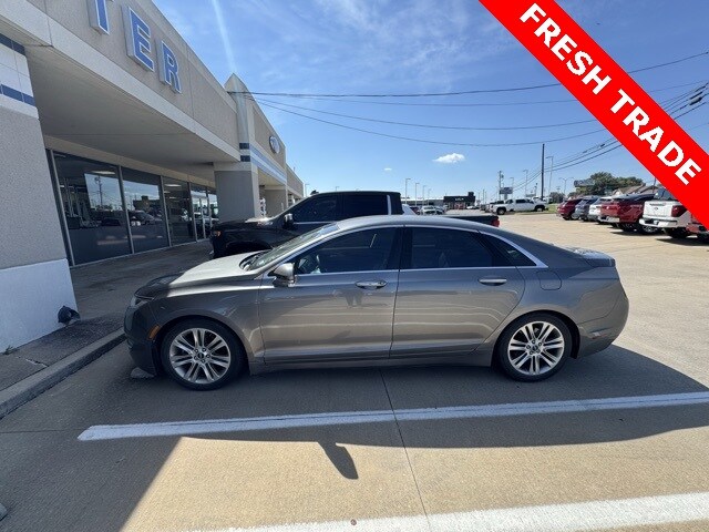 2014 Lincoln MKZ Base photo 4