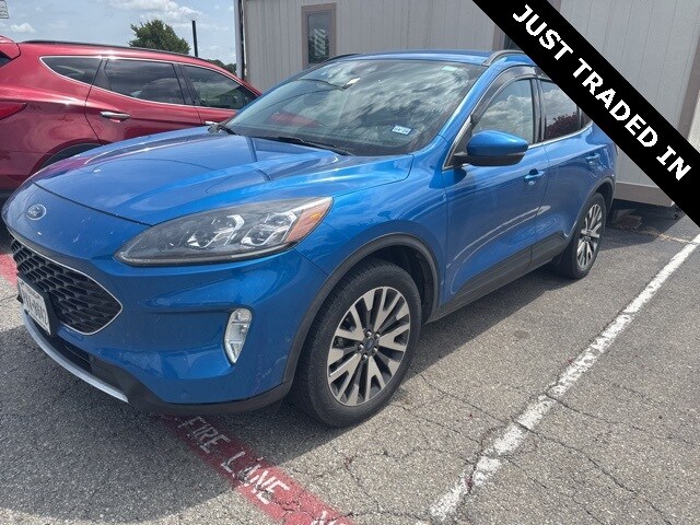 2020 Ford Escape Titanium photo 3