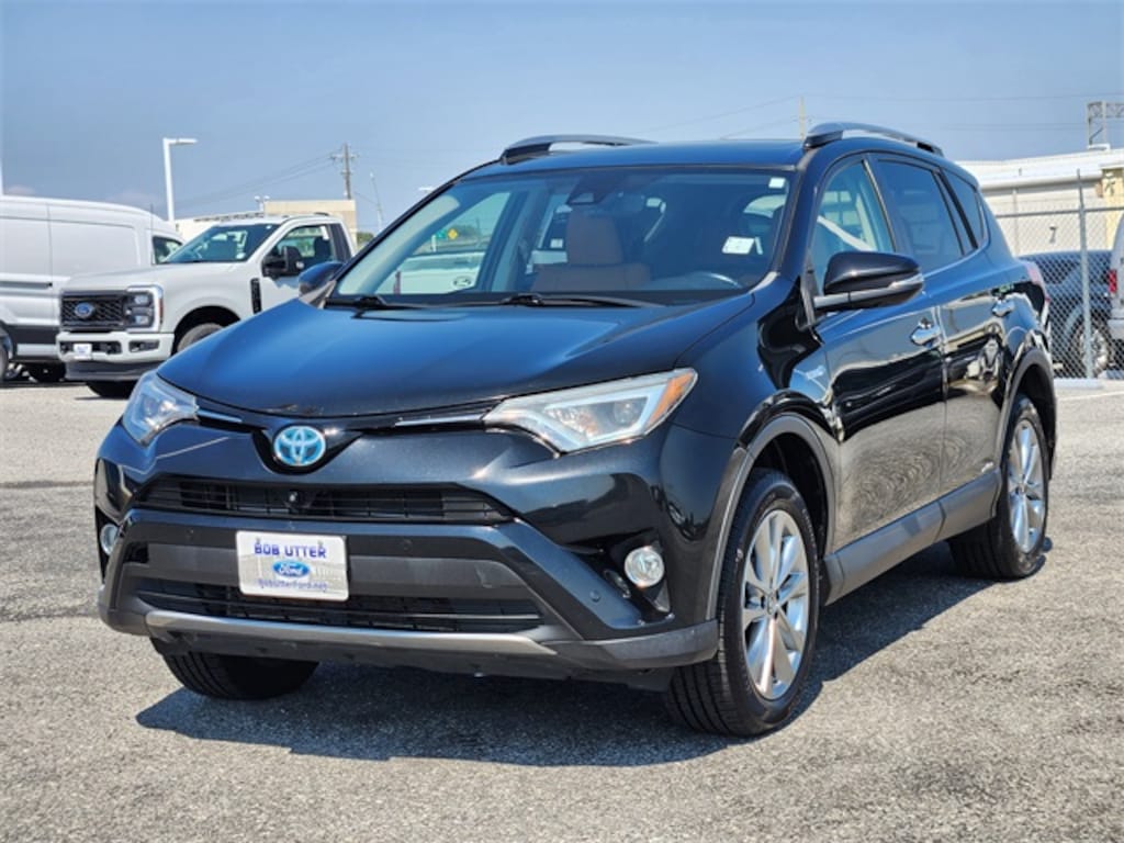 Used 2023 Toyota Corolla Cross XLE SUV