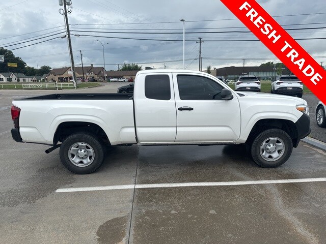 2022 Toyota Tacoma SR photo 3