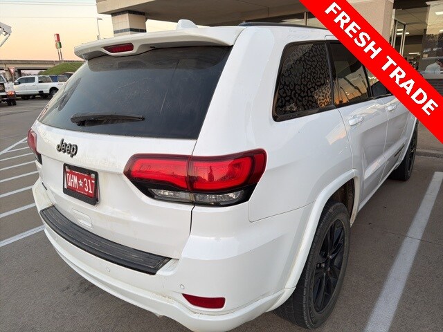 2018 Jeep Grand Cherokee Laredo photo 3