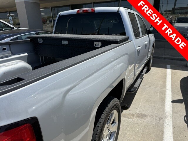 2015 Chevrolet Silverado 1500 LT photo 3