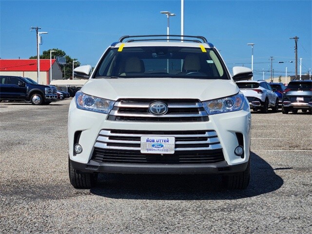 Used 2018 Toyota Highlander XLE with VIN 5TDKZRFH6JS545926 for sale in Sherman, TX