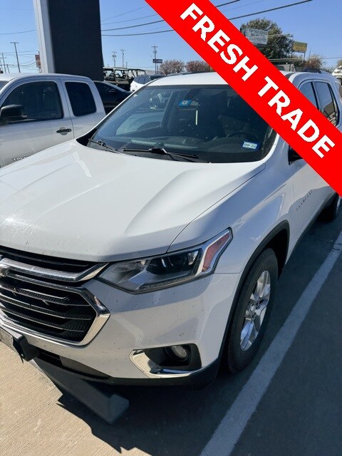 2018 Chevrolet Traverse Cloth 1LT photo 2