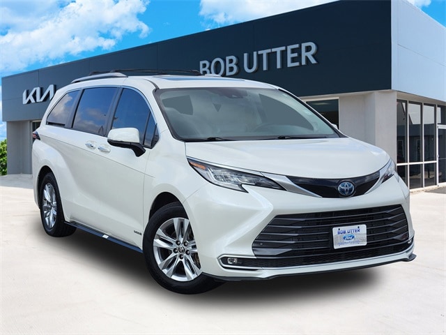2021 Toyota Sienna Limited's photo