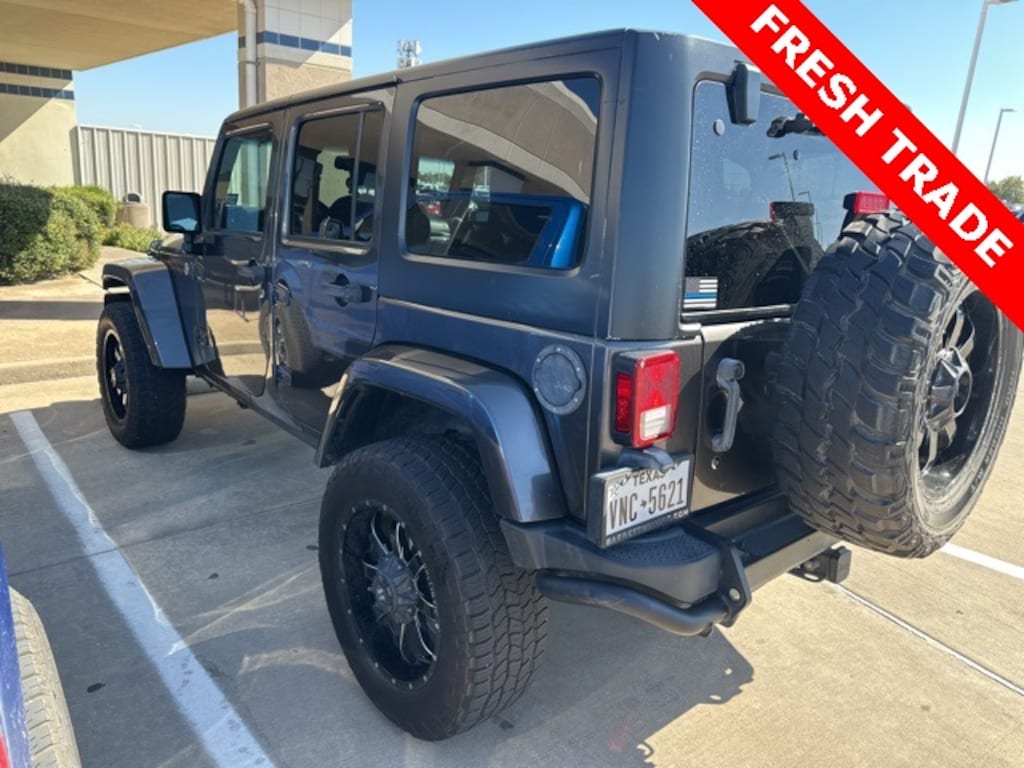 Used 2016 Jeep Wrangler Unlimited Sahara SUV