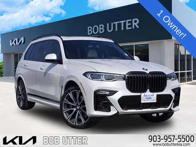 2022 BMW X7 M50i's photo