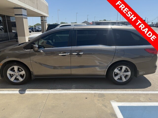 2020 Honda Odyssey EX-L photo 3
