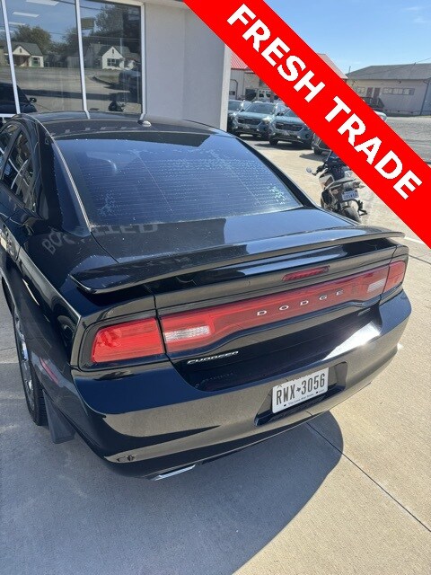 2014 Dodge Charger SXT photo 3