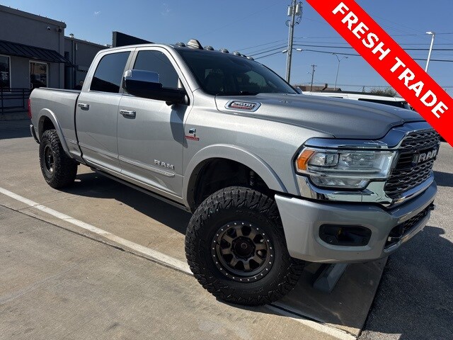 2022 Ram 2500 Limited photo 3