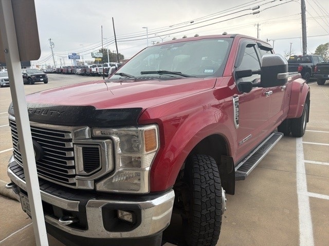2022 Ford F-350 Super Duty Lariat's photo