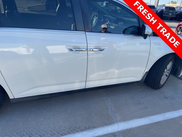 2016 Honda Odyssey EX-L photo 3