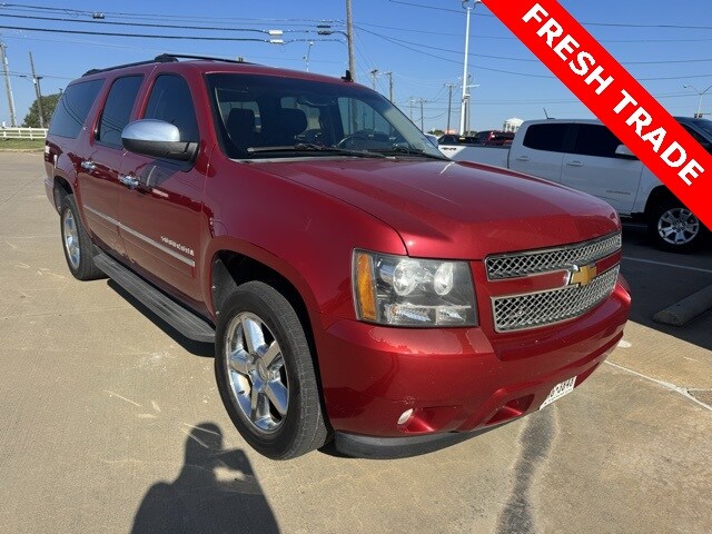 2012 Chevrolet Suburban 1500 LTZ photo 2